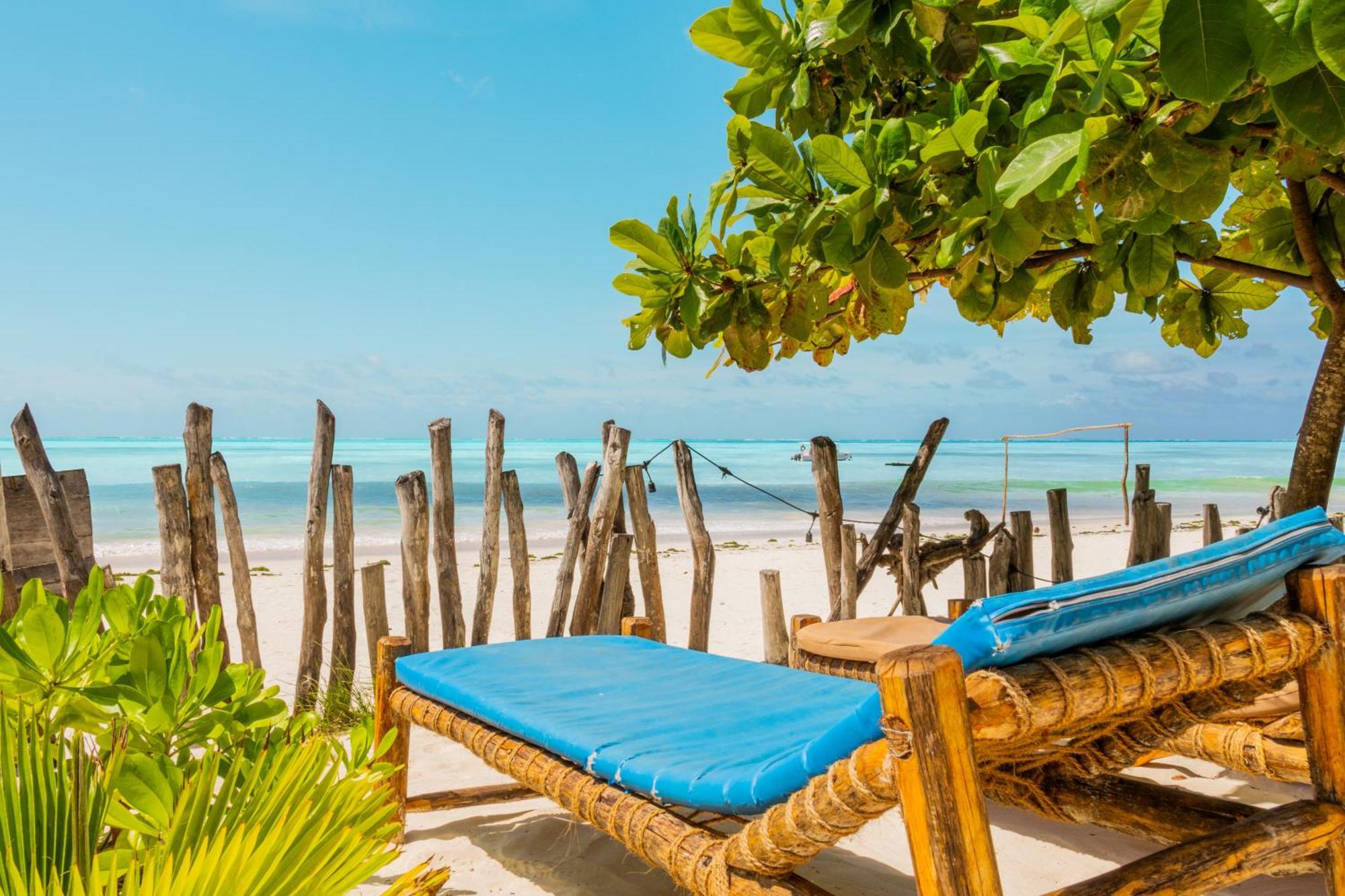 Pili Pili Beach Bungalows Джамбиани Екстериор снимка