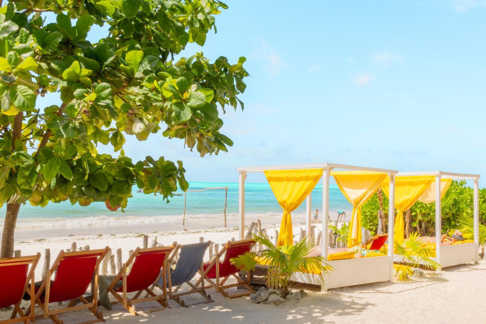 Pili Pili Beach Bungalows Джамбиани Екстериор снимка
