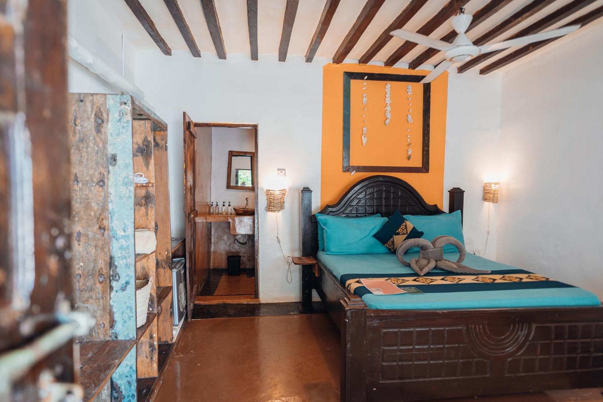 Pili Pili Beach Bungalows Джамбиани Екстериор снимка
